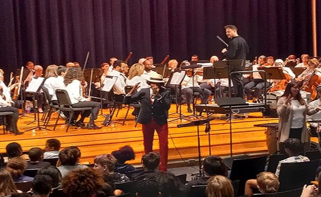 Wheeling Symphony Maestro John Devlin and  Christylez Bacon,from Wheeling Symphony